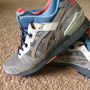 ASICSTIGER GEL-LYTE MT,  Men’s Size 10